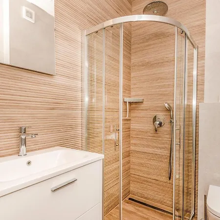 Cozy In With Jacuzzi Holiday home Makarska